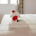 Santos Holidays מלון דירות 3*